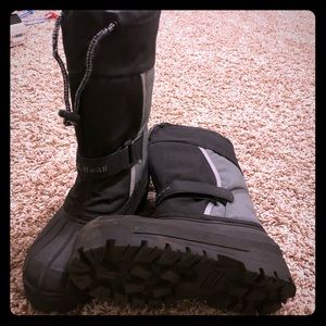 Snow boots ❄️